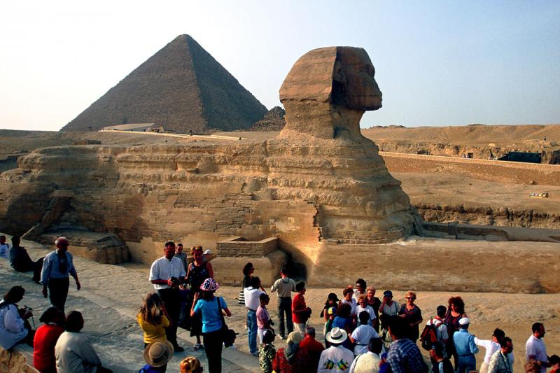 туристы в египте