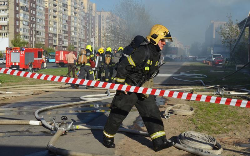 В пожаре на Сортировке есть пострадавшие