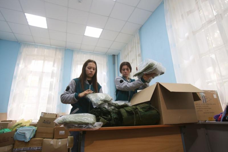 Депутат волонтеры