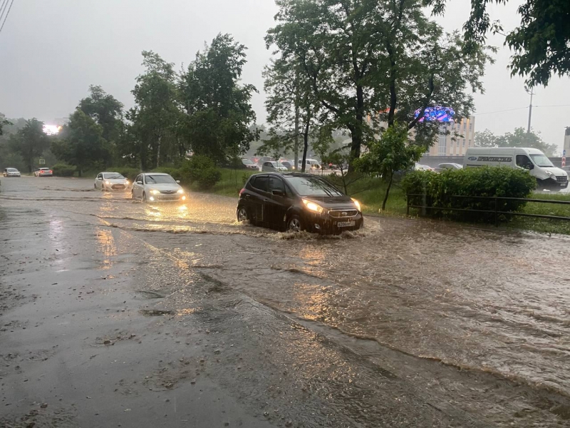 Сильный дождь во Владивостоке