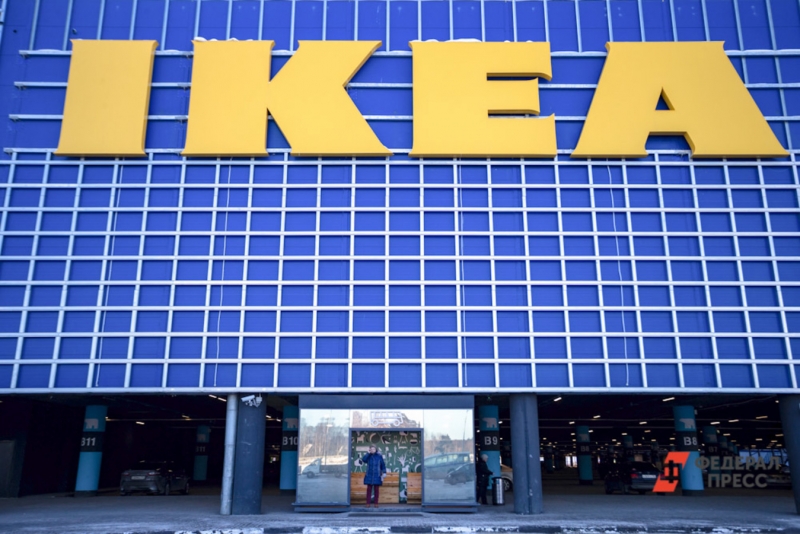 Вывеска на здании магазина IKEA