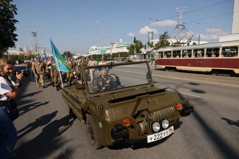 Шествие в честь Дня ВДВ