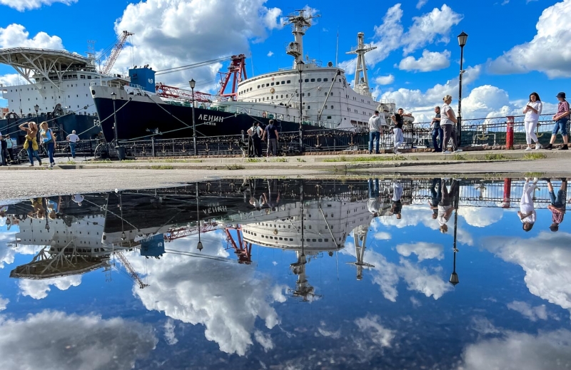 Ледокол Арктика в мурманском порту