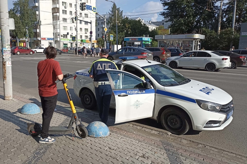 Самокатами, попавшими в ДТП, иногда управляли малолетние