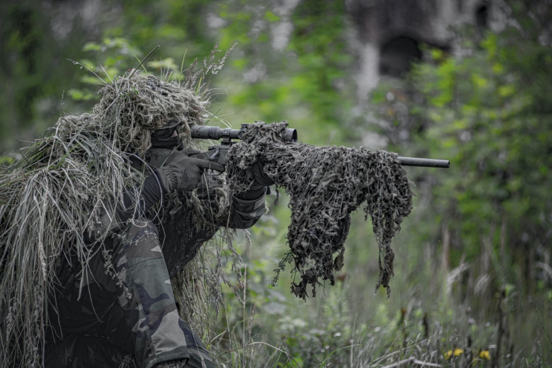 Военнослужащий в камуфляже