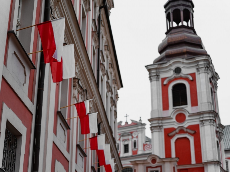 Польский флаг в Варшаве