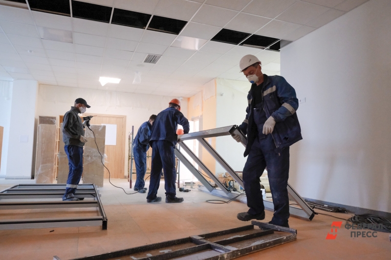Образовательные учреждения Донбасса восстанавливают с рекордной скоростью