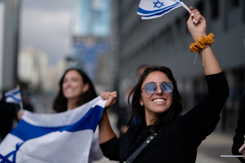 женщины с флагами израиля