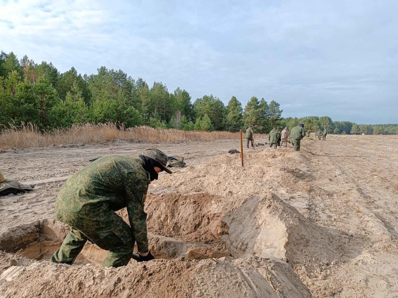 Военнослужащие