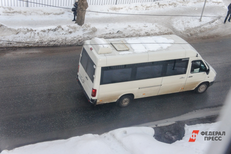 Водитель маршрутки не учел интенсивность движения потока