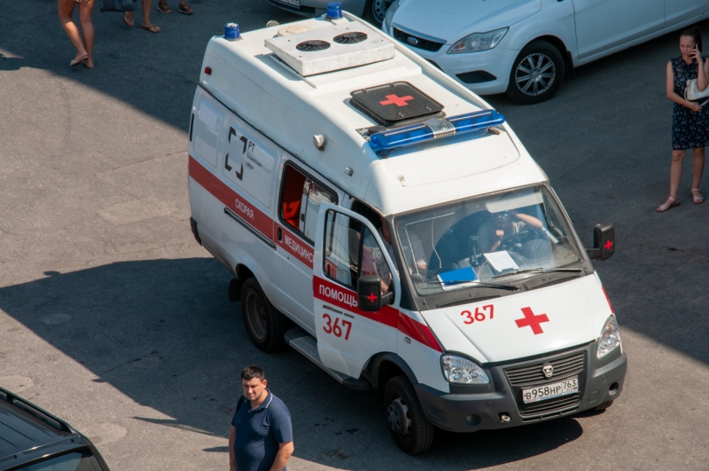 Раненым оказывают медицинскую помощь