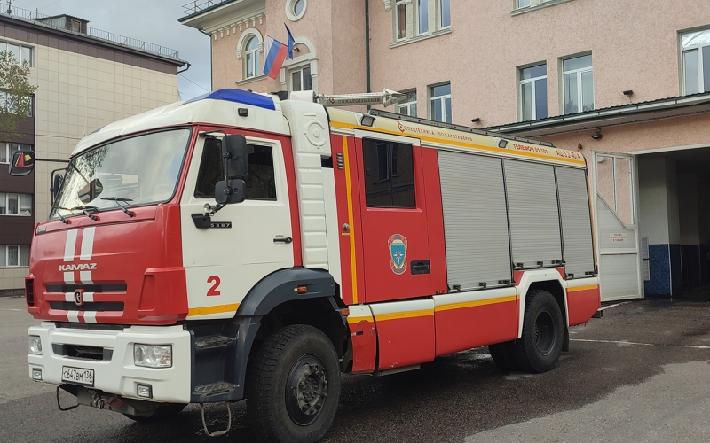 МЧС ищет причины пожара в Волгограде