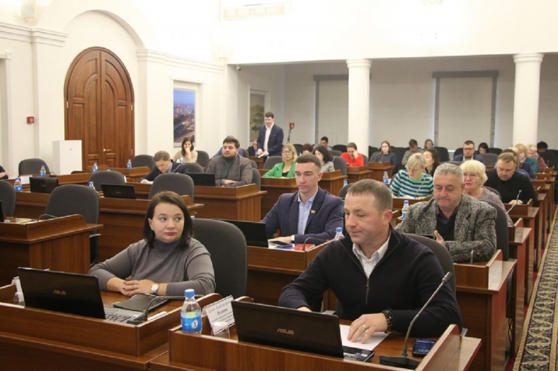 Депутаты начали рассмотрение проекта бюджета