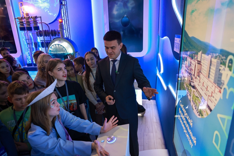 Ребята оценили использование современных технологий в оформлении локации Красноярского края