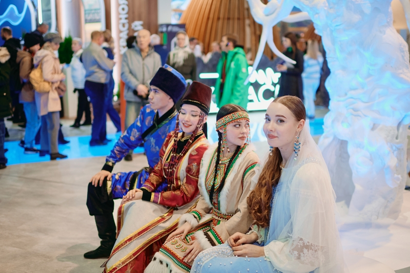 Участники и гости выставки «Россия»