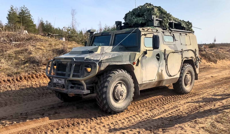 Военный автомобиль