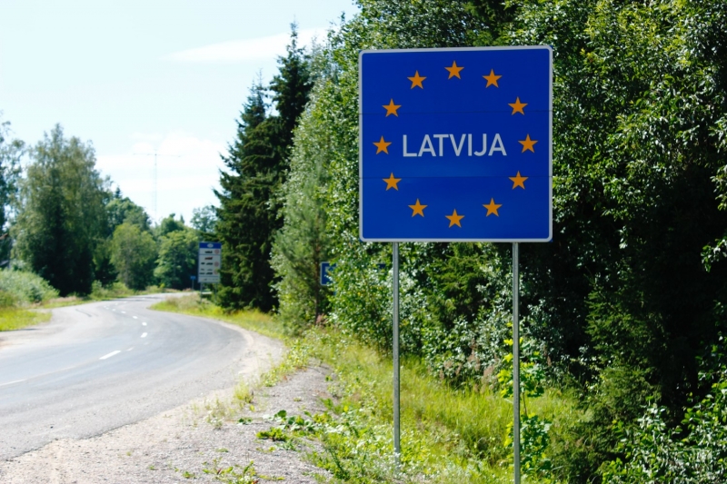 Приветствие на границе с Латвией