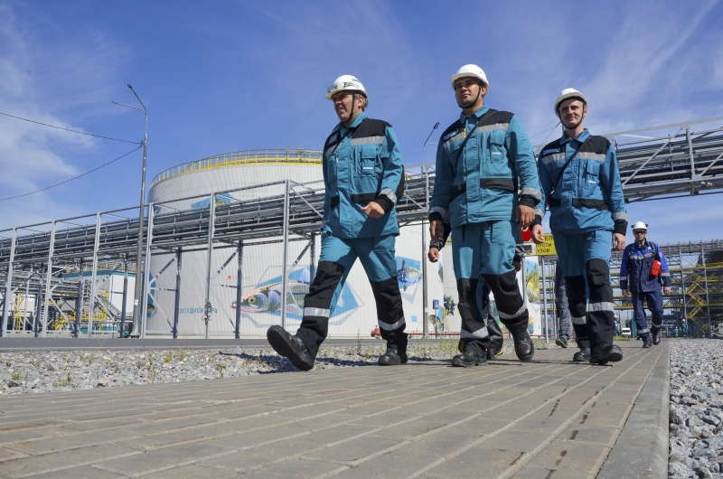 Забитая свая для нового завода СИБУР в Тобольске стала символом благополучного будущего для экономики Тюменской области