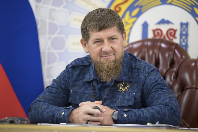 Кадыров поздравил депутата с погонами