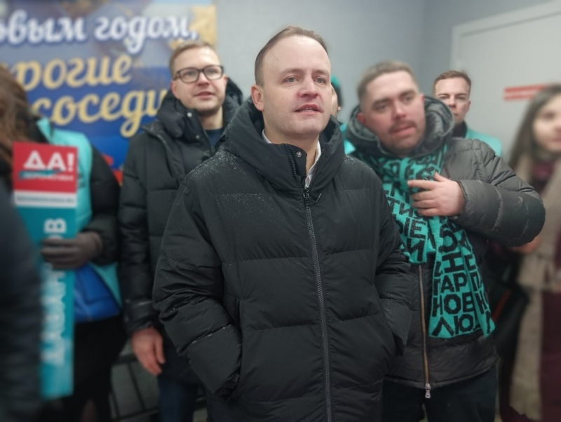 Владислав Даванков трясся от холода в Екатеринбурге