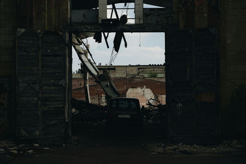 разрушенное здание