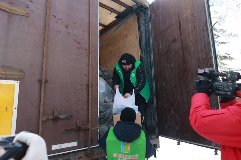 Екатеринбуржцы собрали 40 тонн гуманитарной помощи