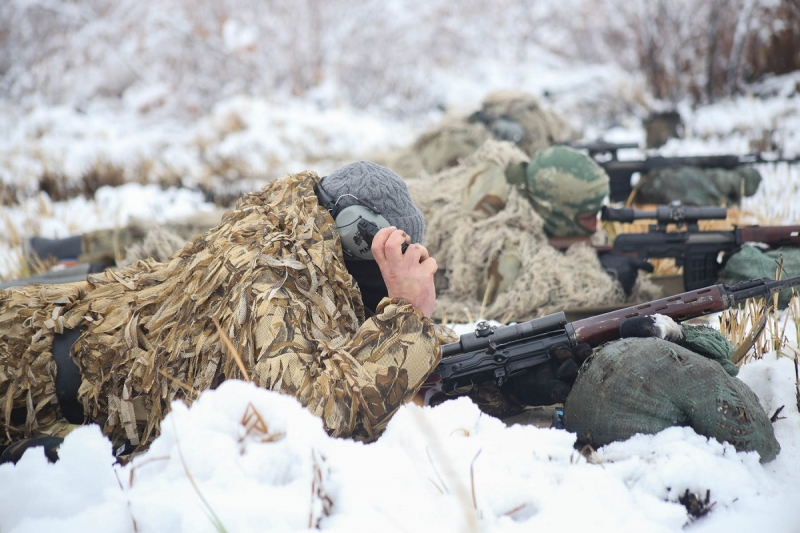 Военнослужащие