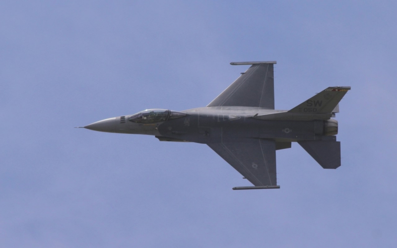 Американский истребитель F-16