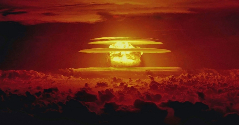Ядерный взрыв при испытаниях ядерного оружия