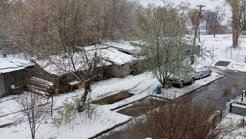 Екатеринбург завалило снегом