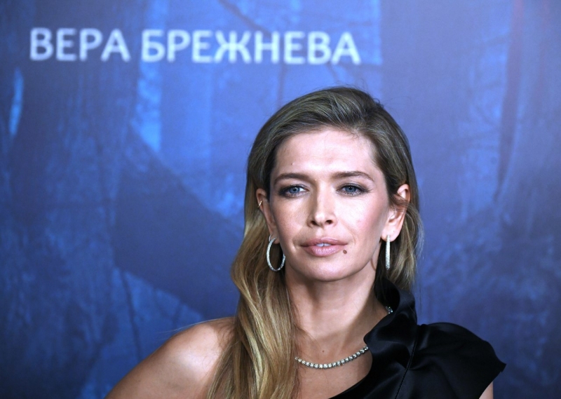 Поклонники предположили, что у Брежневой начались проблемы с деньгами