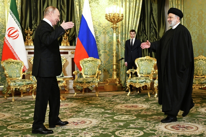 Путин и Раиси должны были подписать на саммите БРИКС документы о сотрудничестве между странами