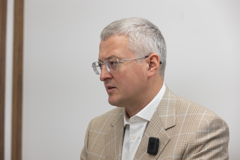 Губернатор Камчатки Владимир Солодов дал интервью в открытой студии ФедералПресс