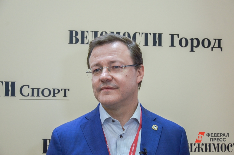 Дмитрий Азаров