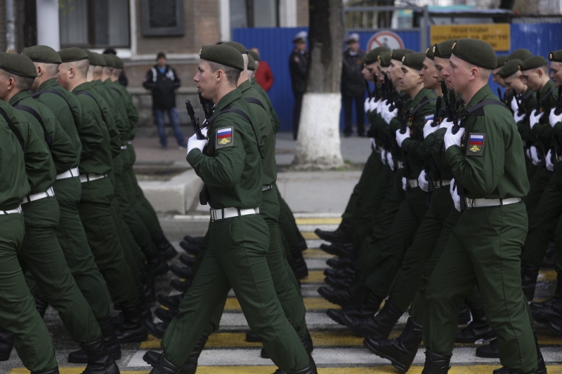 Военнослужащие