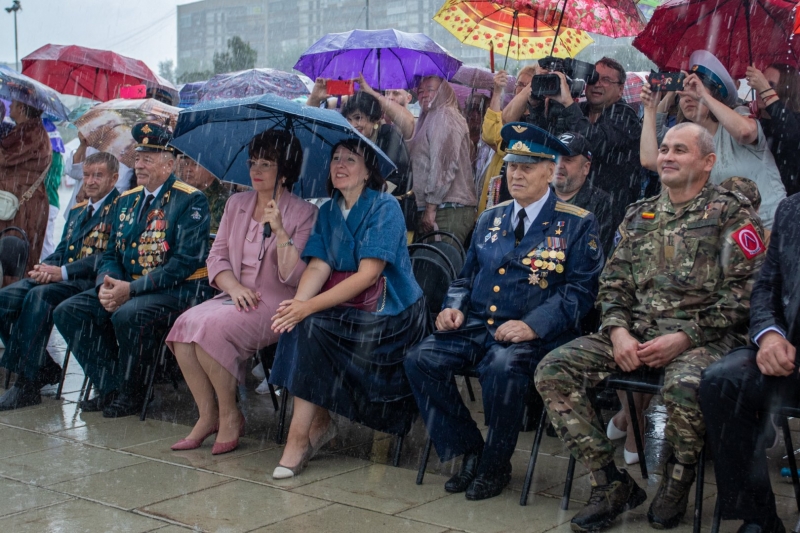 На фото справа налево: Рустам Сайфуллин, Владимир Шарпатов, Дина Горковец, Светлана Иванова