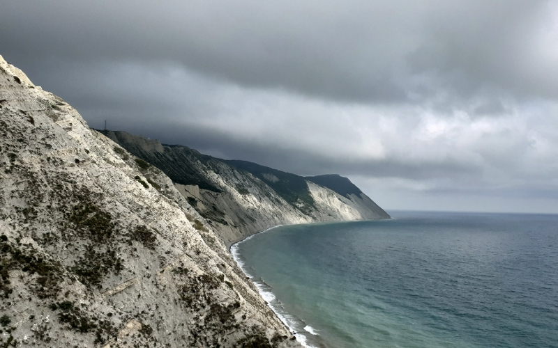 Море и скалы