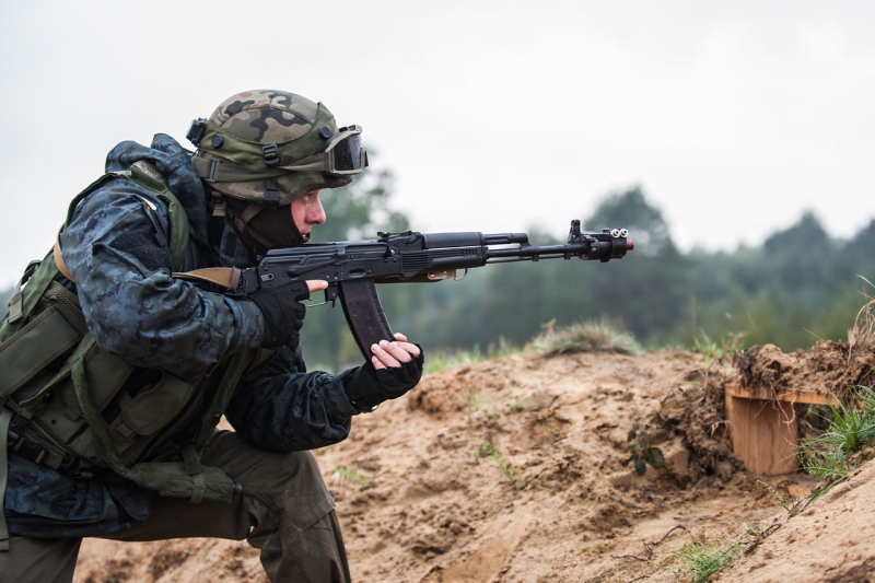 Военнослужащий