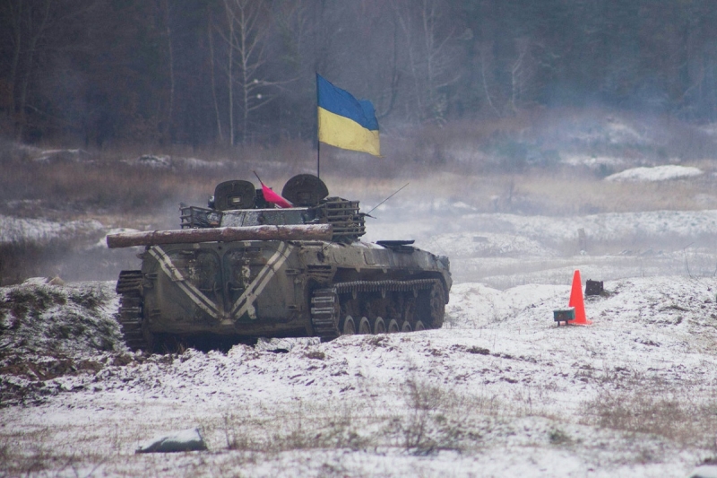 Военнослужашие ВСУ в танке