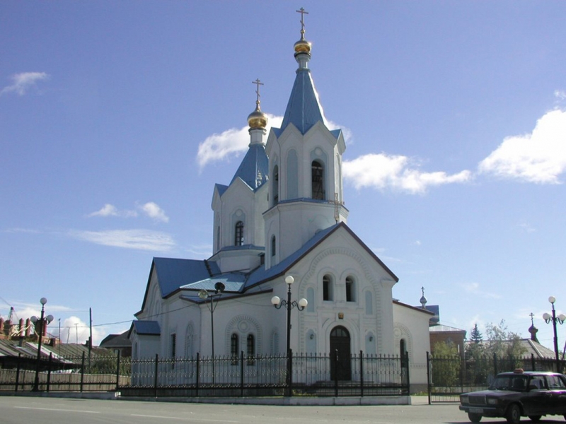 Салехард храм Петра и Павла