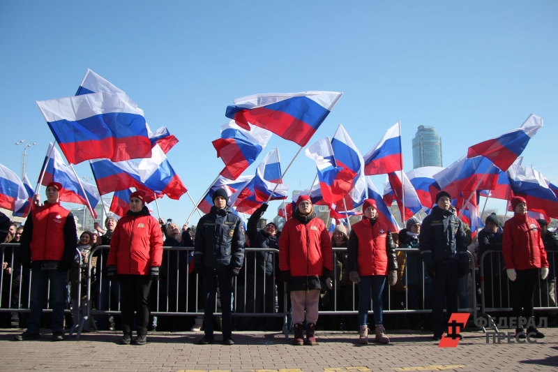 Глава Екатеринбурга провел прямую линию