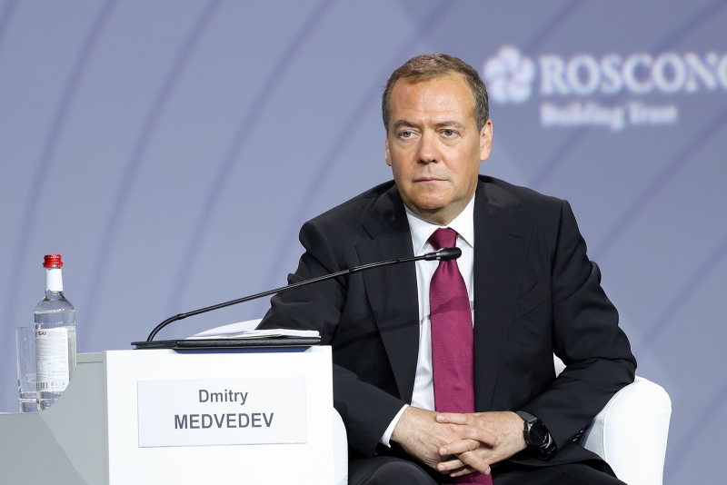Медведев