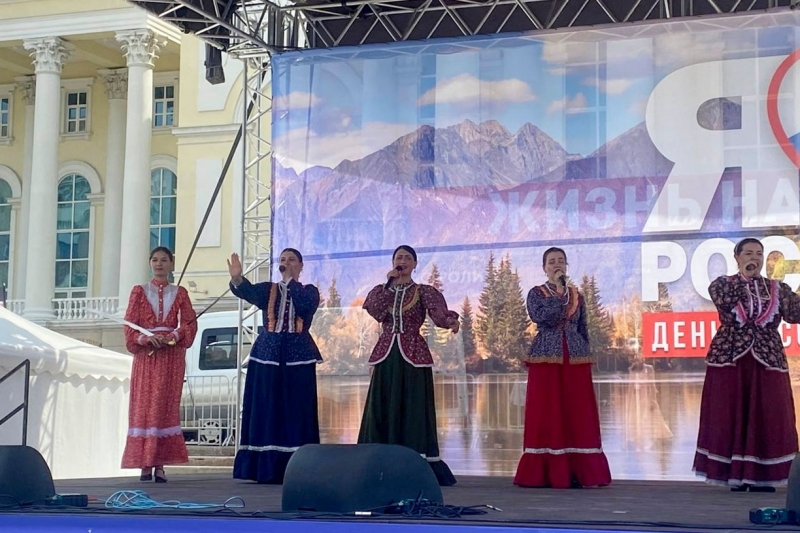 хор