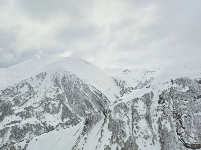 кавказ снег