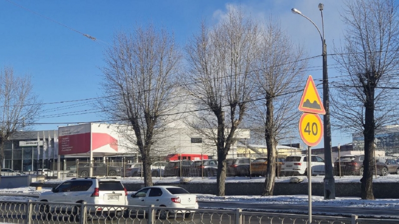 На кадрах с места события видно, что клубы дыма перестали подниматься в небо