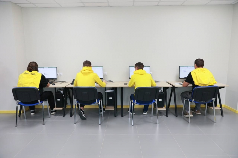 После облавы силовиков в IT-компании уволили сотрудников