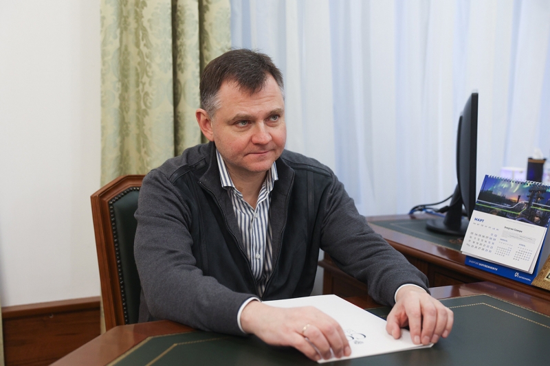 слюсарь