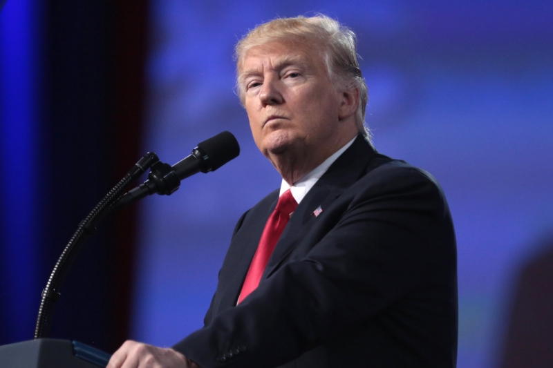 Трамп настаивает на прекращении огня