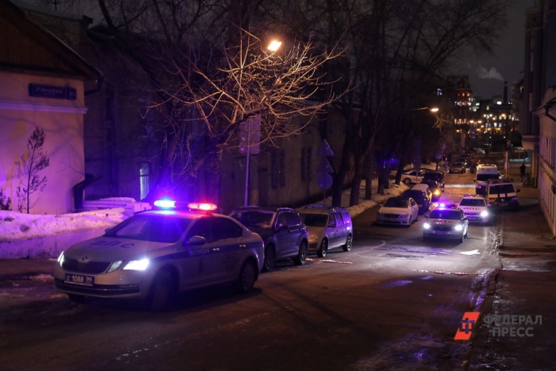Полиция занимается поиском насильников