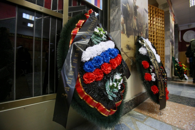 Страна прощается с героем